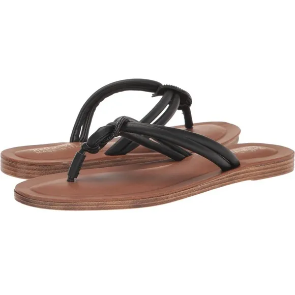 Bella Vita Women's Zev-Italy Flat Sandal - Trendy Knotted Design, Italian-Made