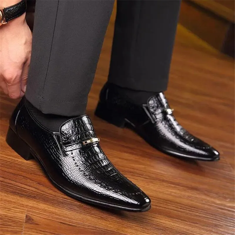 Casual Trendy Low-Top Slip-On Alligator Pattern Dress Shoes For Men