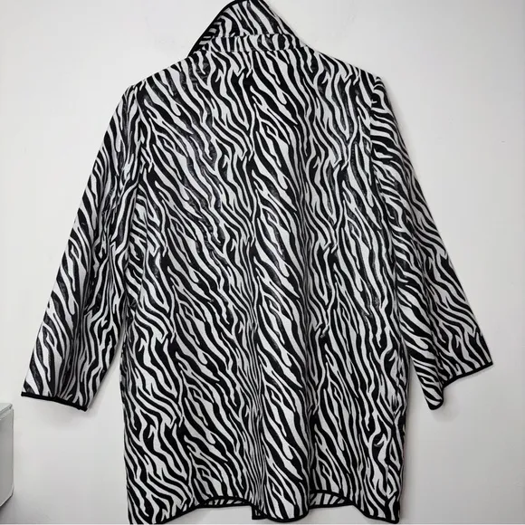 Chico’s Travelers Open Front 3/4 Sleeve Jacquard Jacket Size 16/18 Animal Print