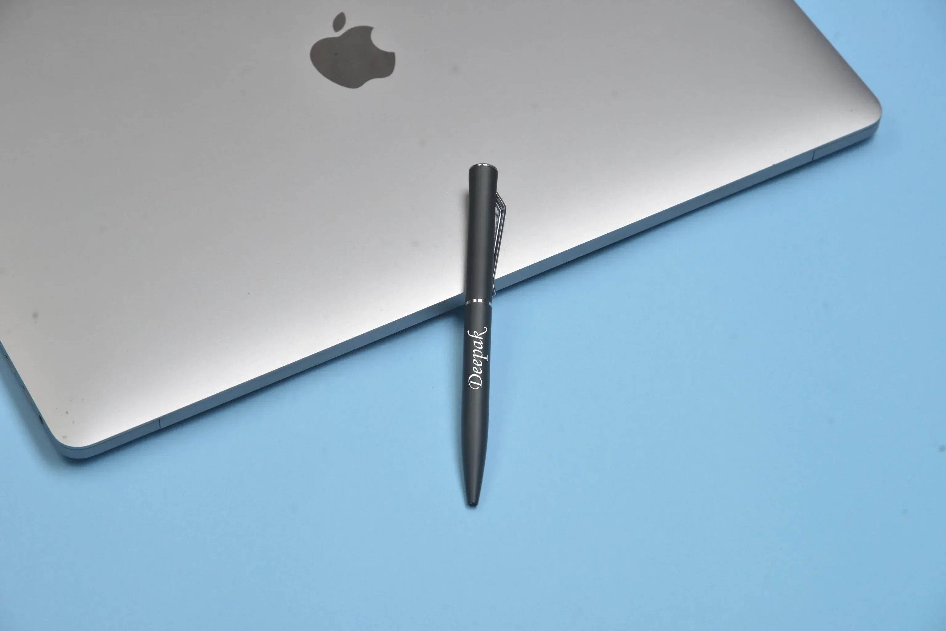 Classy Metal Flip Diary   Classic Metal Pen   Classy Leather Metal Keychain - Black