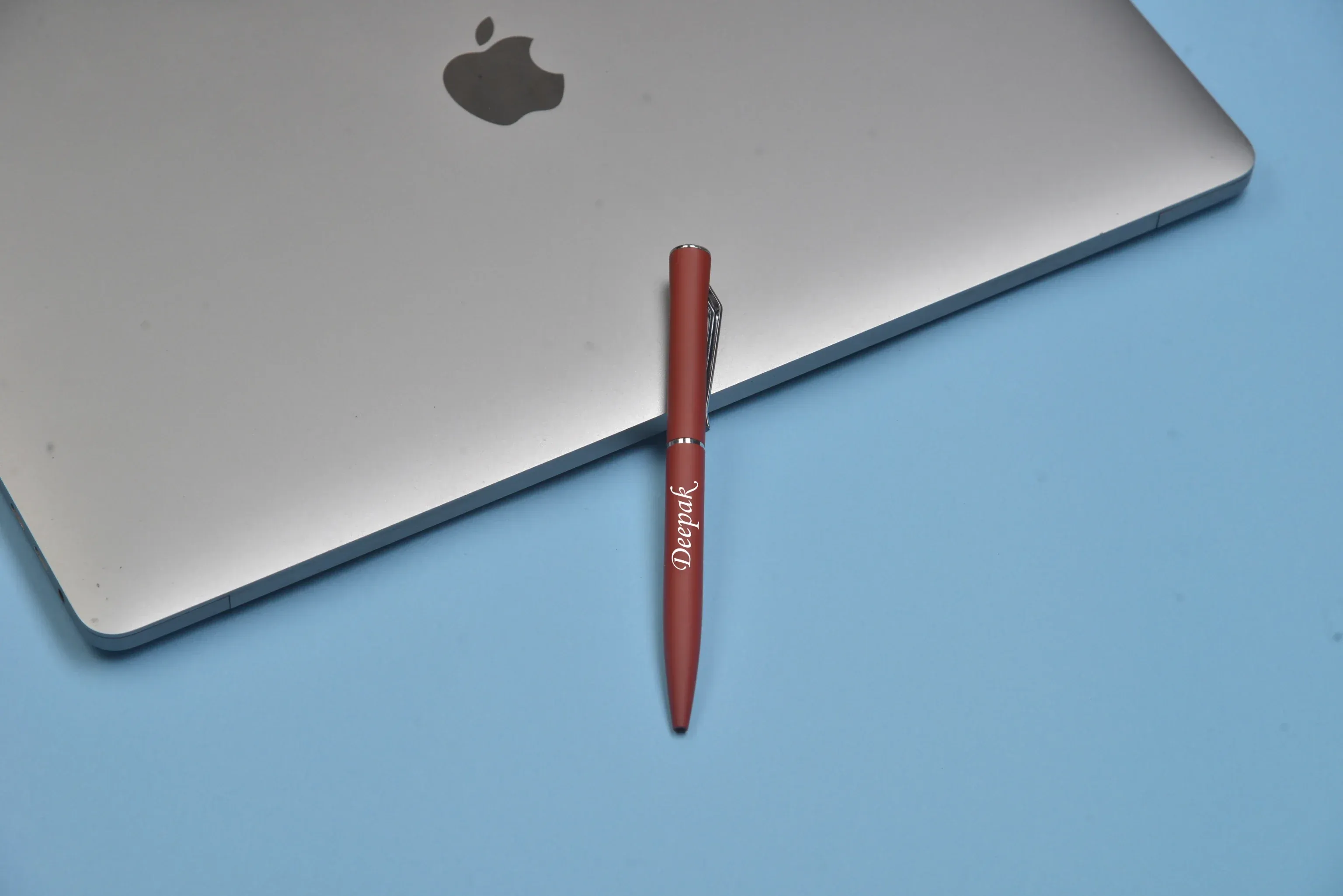 Classy Metal Flip Diary   Classic Metal Pen   Classy Leather Metal Keychain   Classy Card Holder - Tan