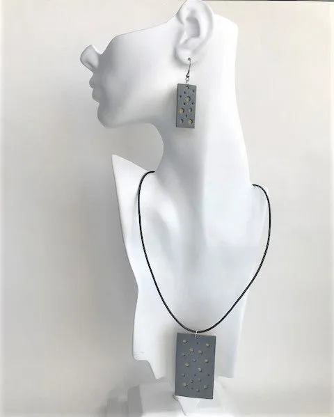 Collette necklace and earrings set