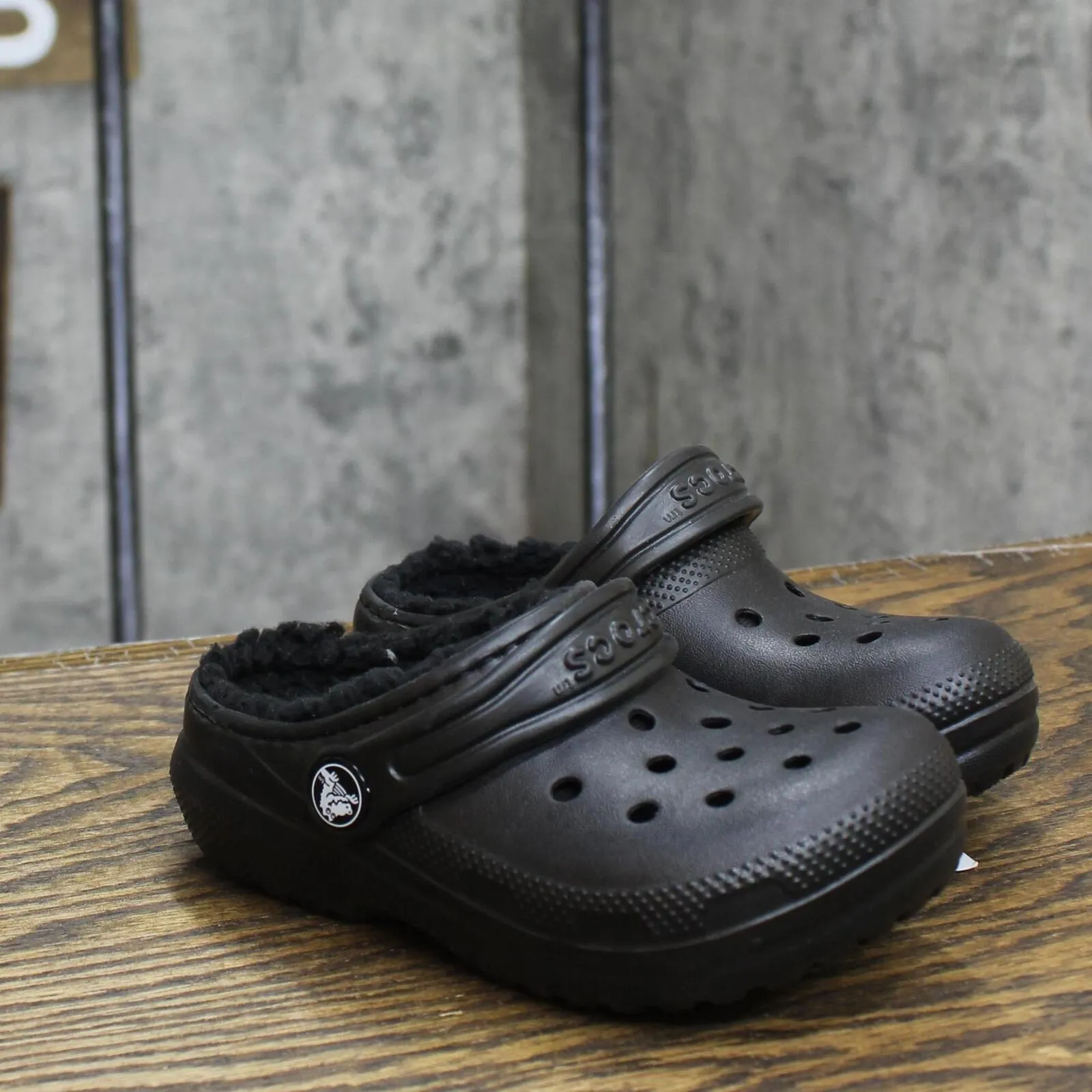 Crocs Kids Unisex Classic Lined Slippers Clog 203506-060 Black / Black 9T