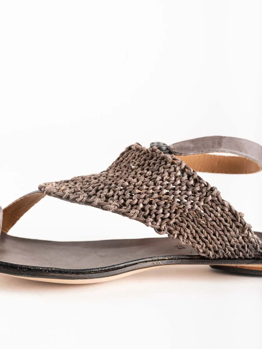 dive flat sandal