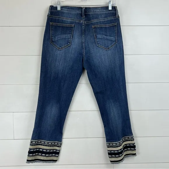 DRIFTWOOD Colette Women’s‎ Size 31 Embroidered Hem Crop Jeans