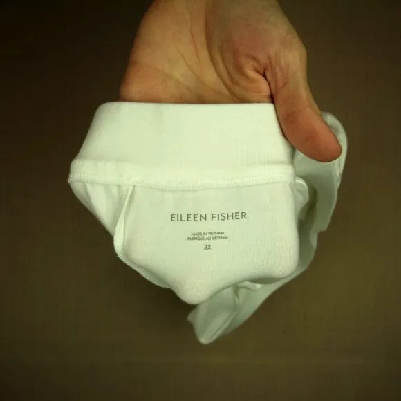 Eileen Fisher Pull On Walking Shorts Women's Size 3X Mid Rise White Knit NWT