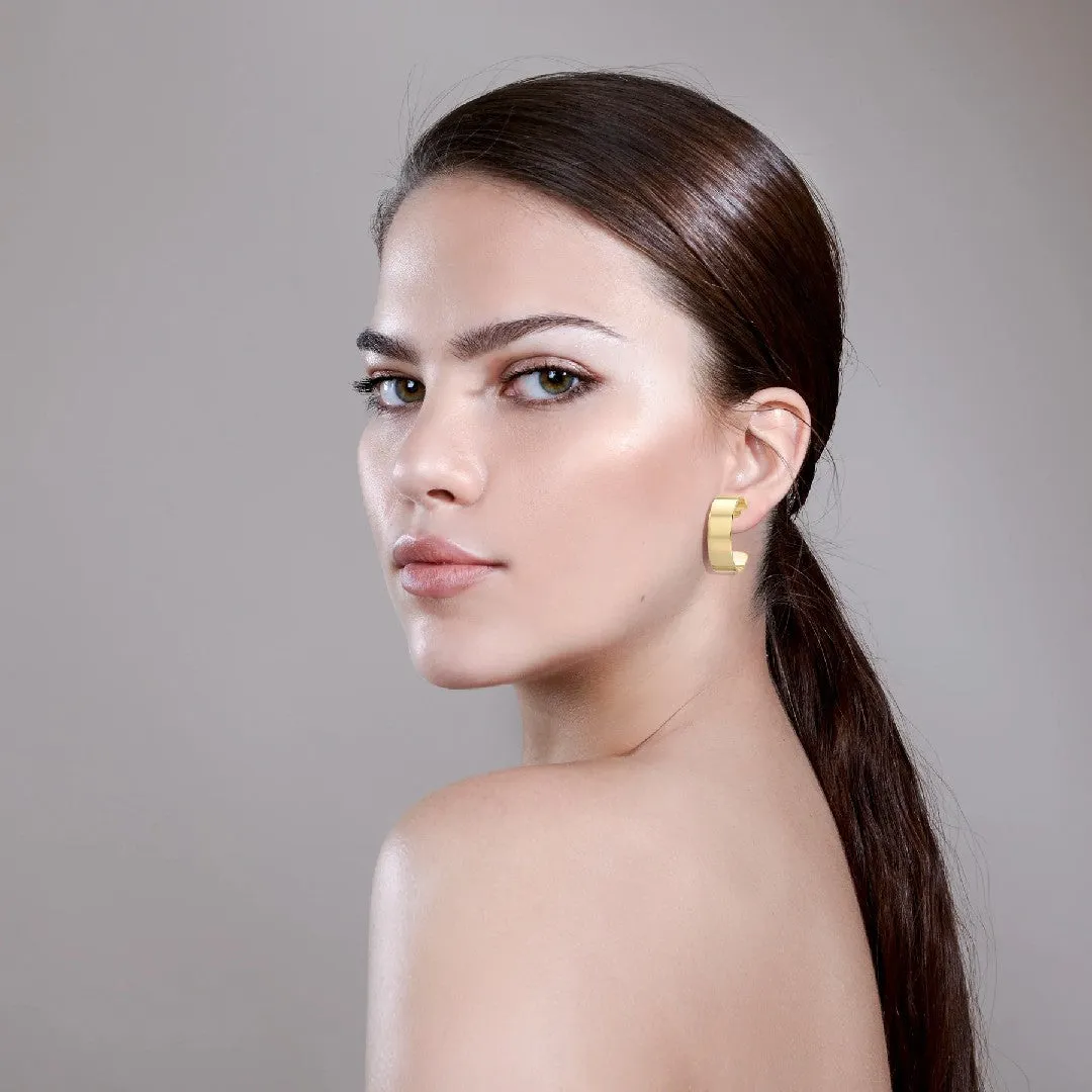 Eklexic Skylar 1" Flat Post Hoops in Gold