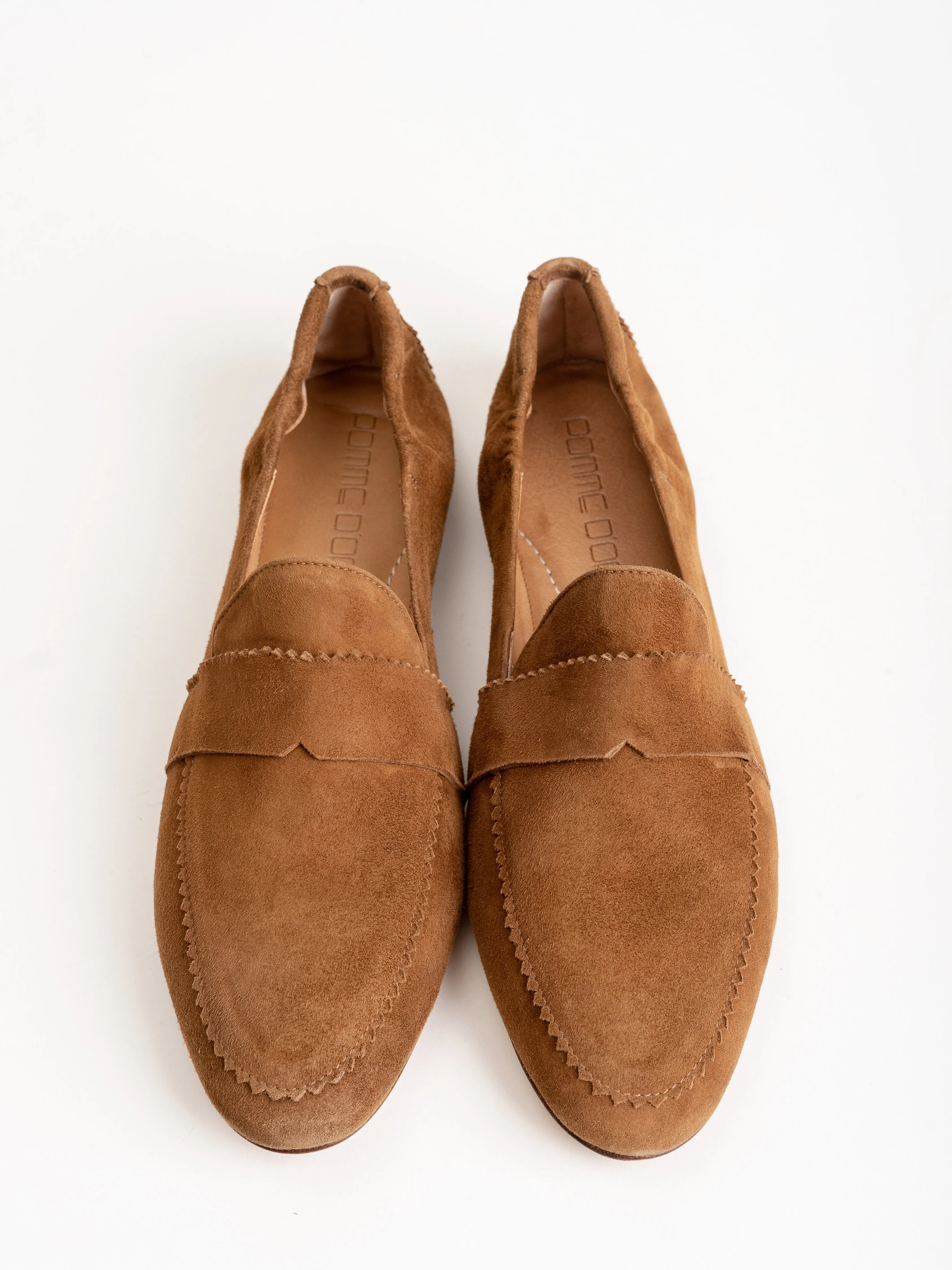 flat loafer - caramel suede