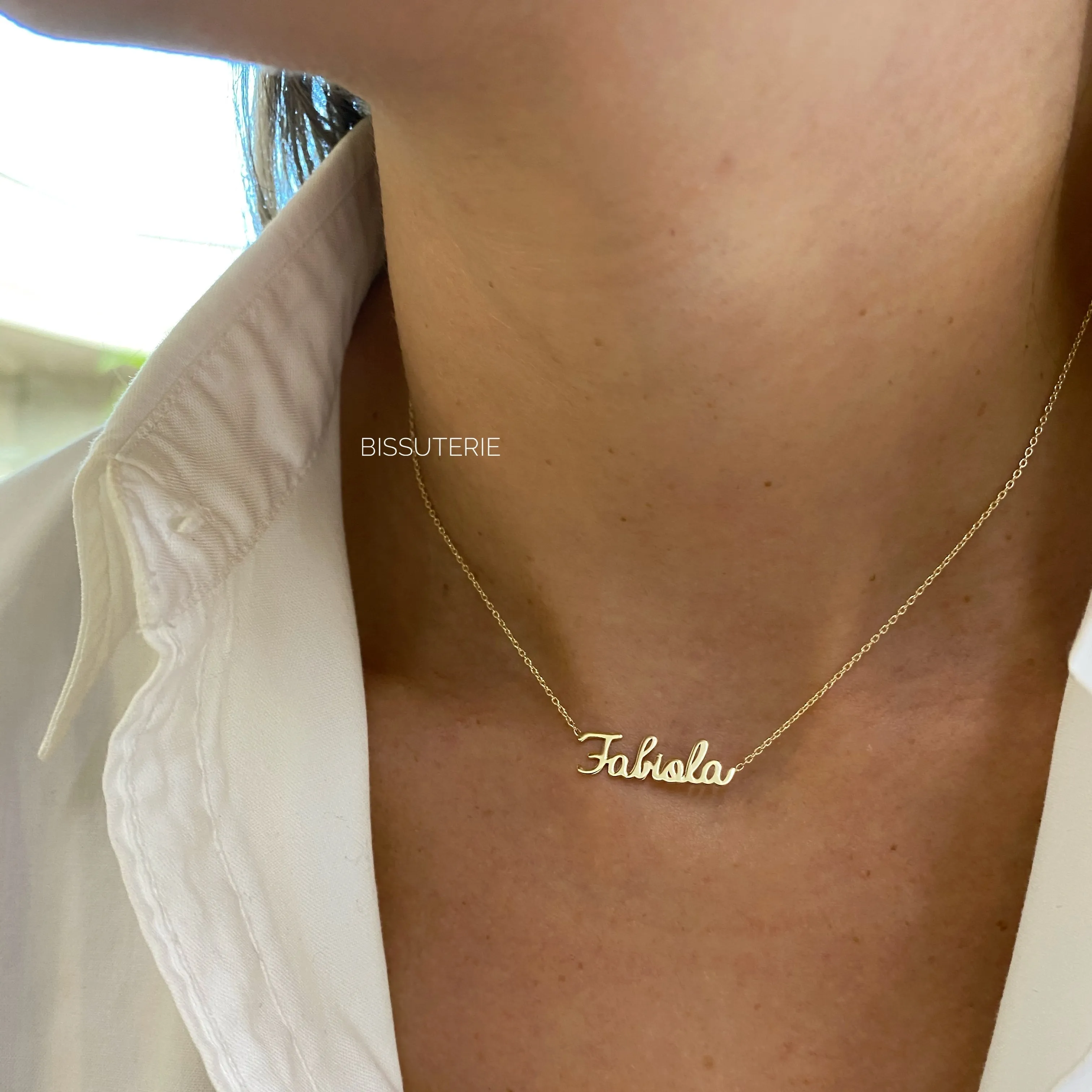 Flat Script Single Name Necklace