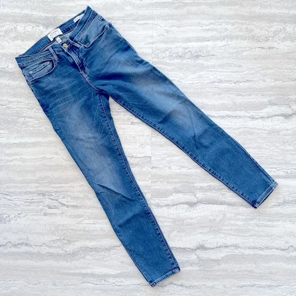 FRAME DENIM Le Skinny Crop Jeans Estrella