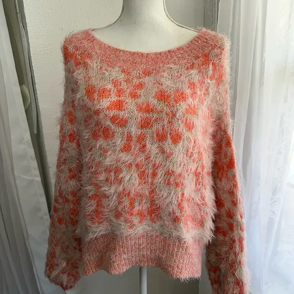 Free People Phoebe Pullover Strawberry orange Creme Size M