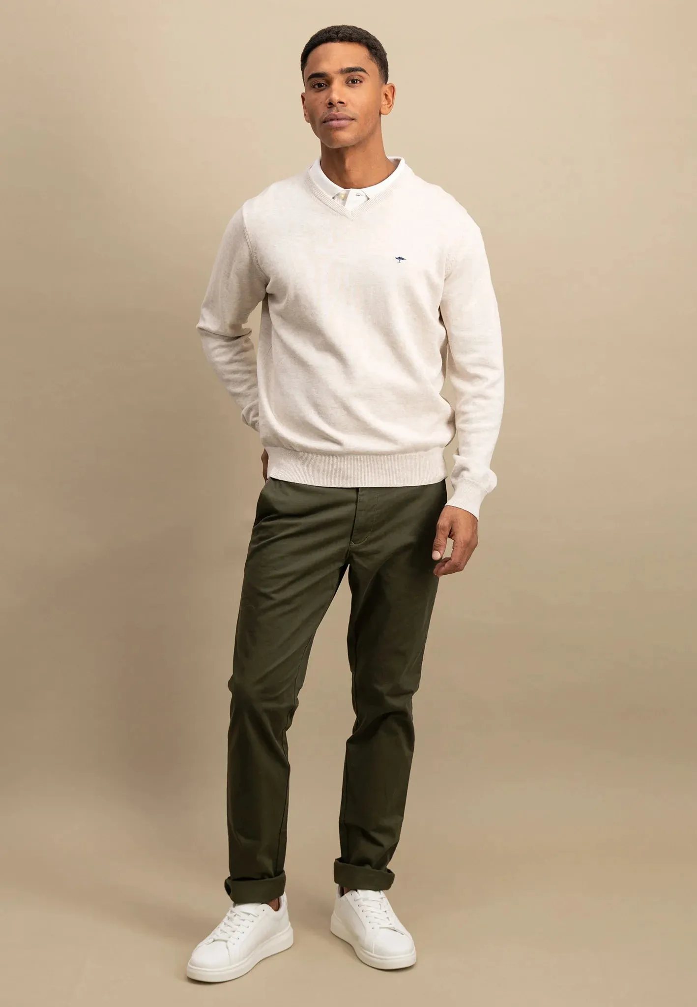 FYNCH HATTON V-Neck Sweater - Men's Fine Knit – Spring White