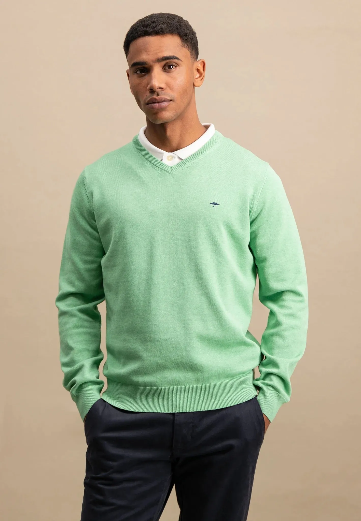 FYNCH HATTON V-Neck Sweater - Men's Fine Knit – Turf Green
