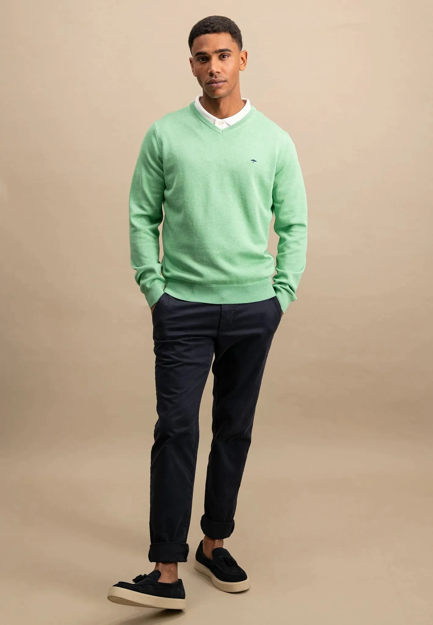 FYNCH HATTON V-Neck Sweater - Men's Fine Knit – Turf Green