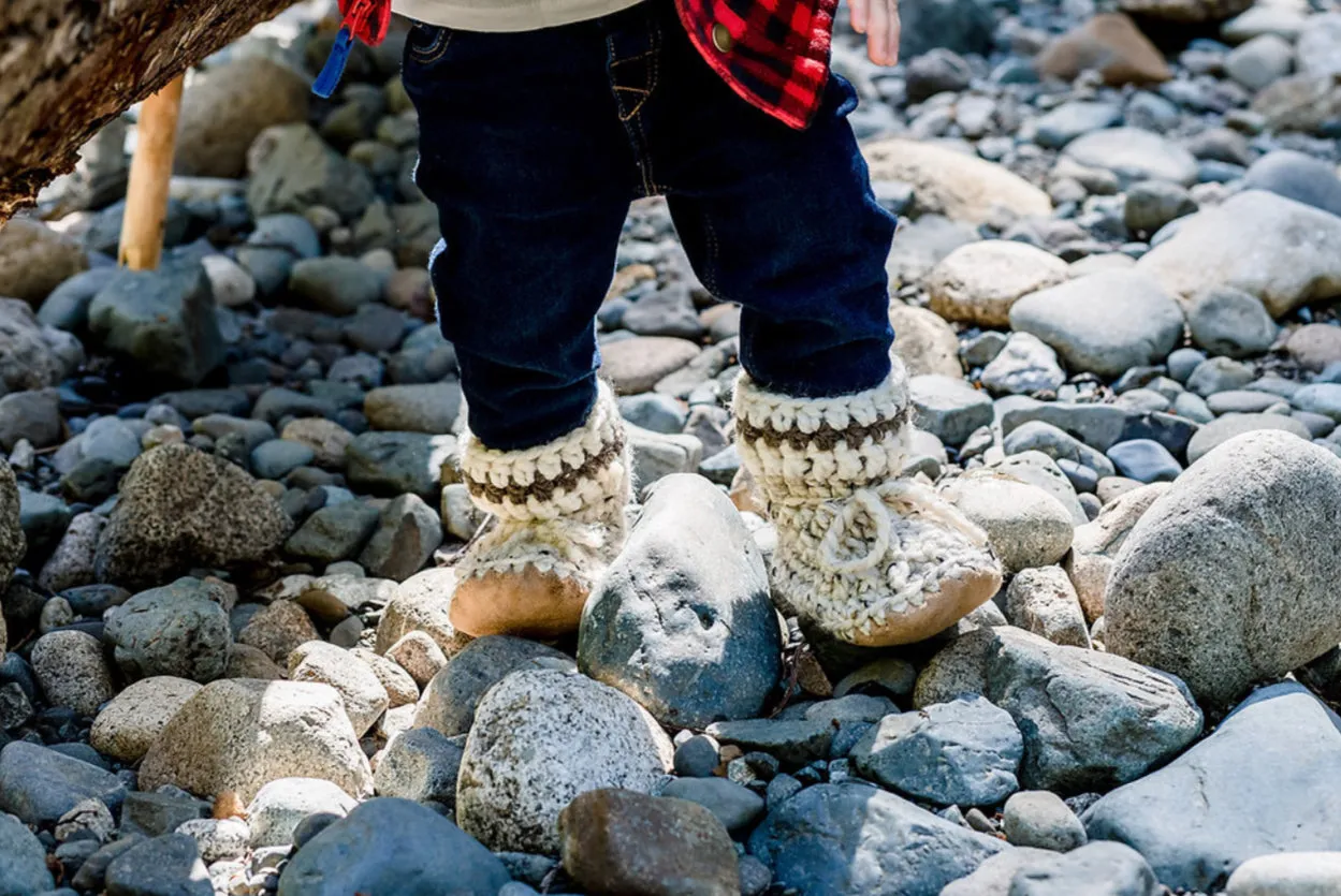 Huddy Buddies Brown Owl Knitted Baby Shoes: Sizes 0M to 24M