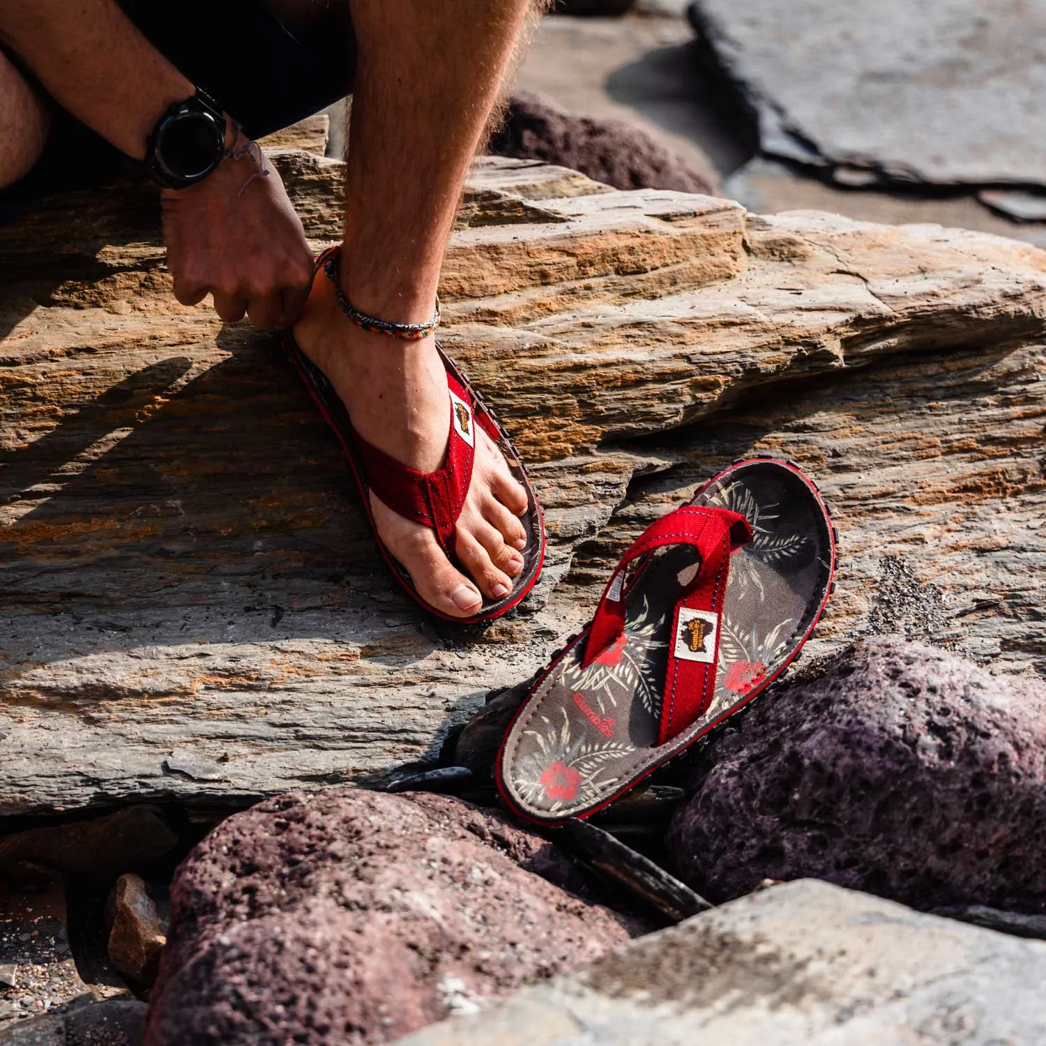 Islander Flip-Flops - Men's - Grey Hibiscus