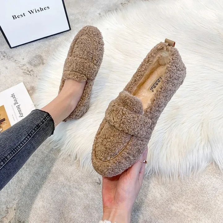 Izzy™ | Ultra Cozy Indoor Moccasins