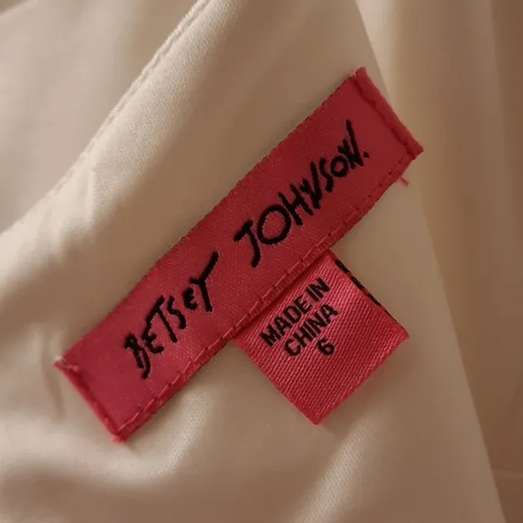 NWT, Betsey Johnson Bow Detail Scuba Dress in Vanilla Frosting