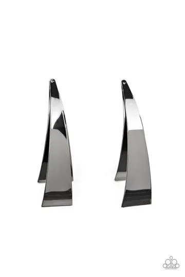 Paparazzi - Underestimated Edge - Black Earring