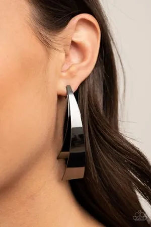 Paparazzi - Underestimated Edge - Black Earring