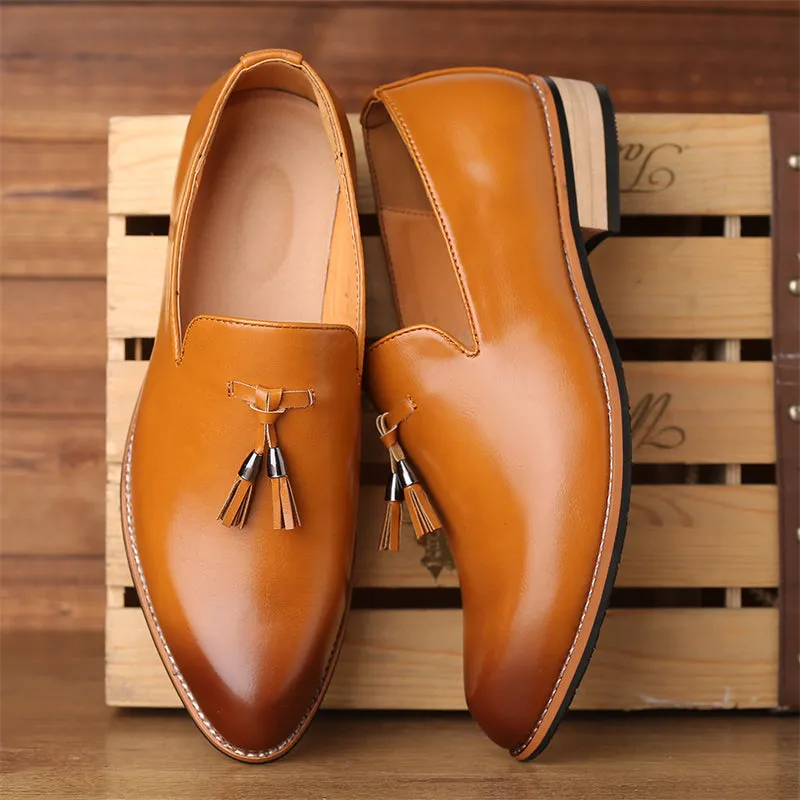 Pointed Toe Solid Color PU Leather Shoes
