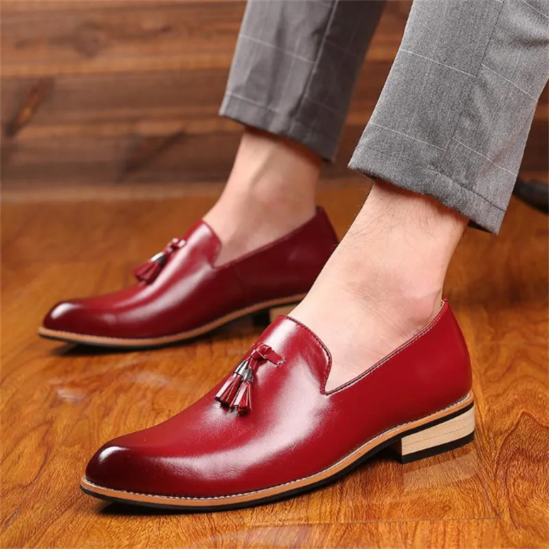 Pointed Toe Solid Color PU Leather Shoes