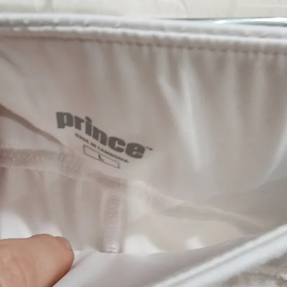 PRINCE Perforated Fashion Pleated White Tennis Skort Golf Side Pockets