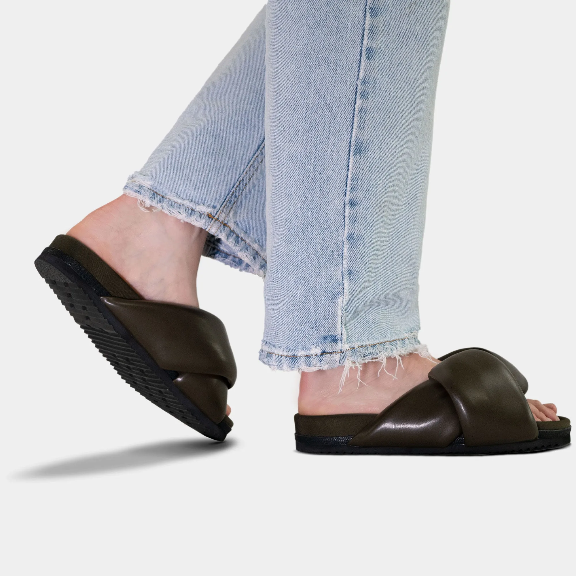 ROAM FOLDY PUFFY SANDALS KHAKI VEGAN LEATHER