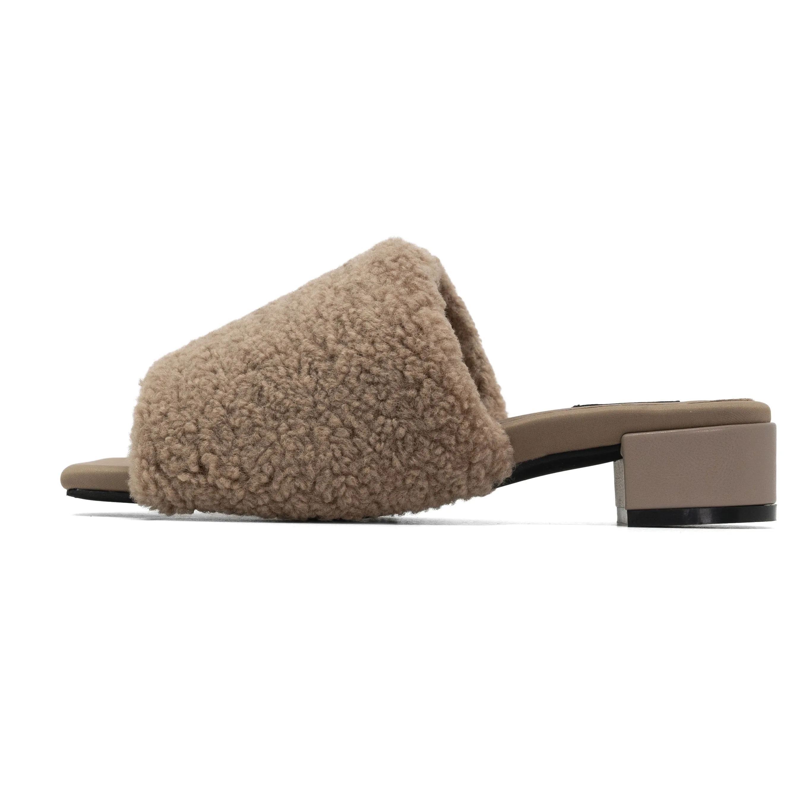 ROAM FUZZY SQUARE OAT FAUX SHEARLING