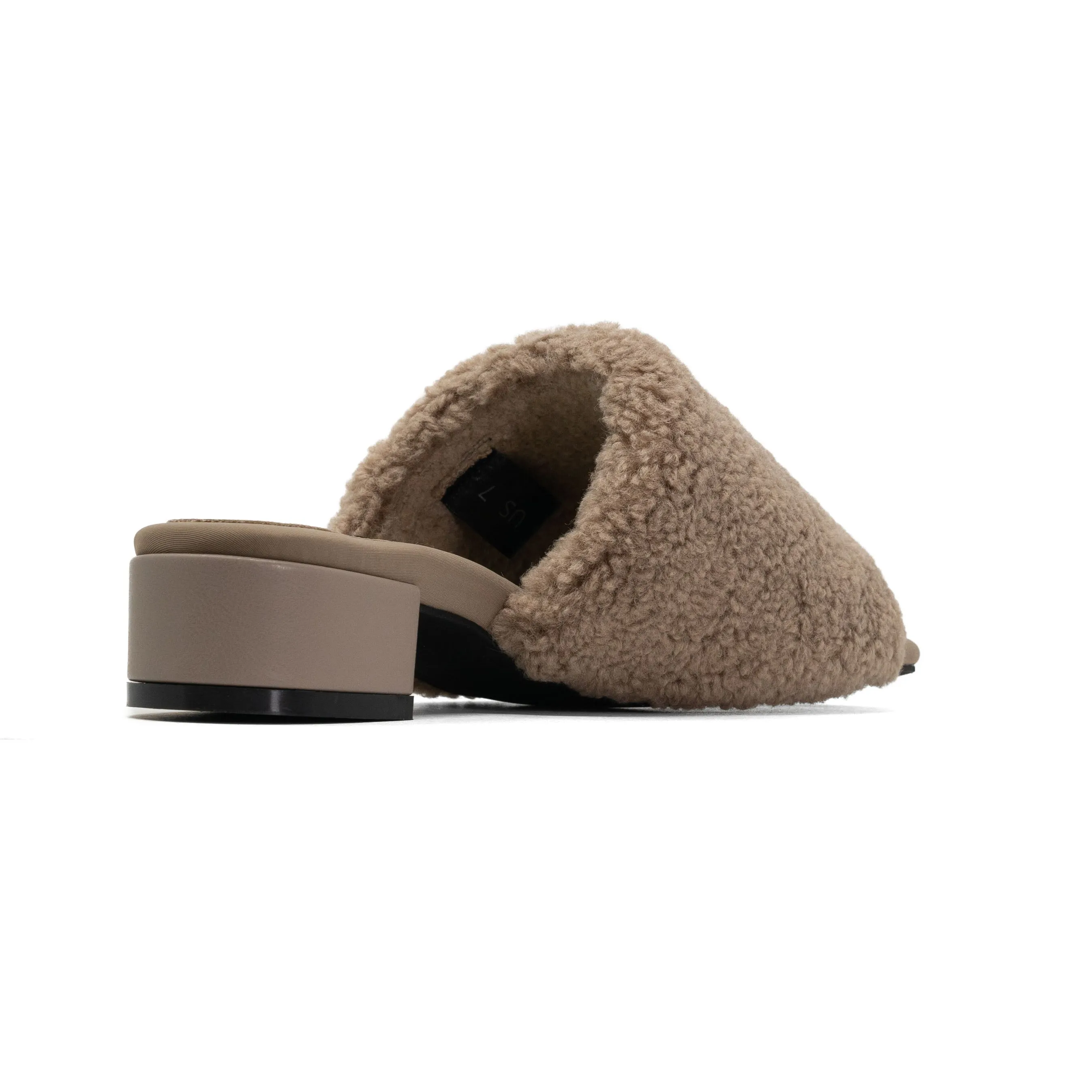 ROAM FUZZY SQUARE OAT FAUX SHEARLING