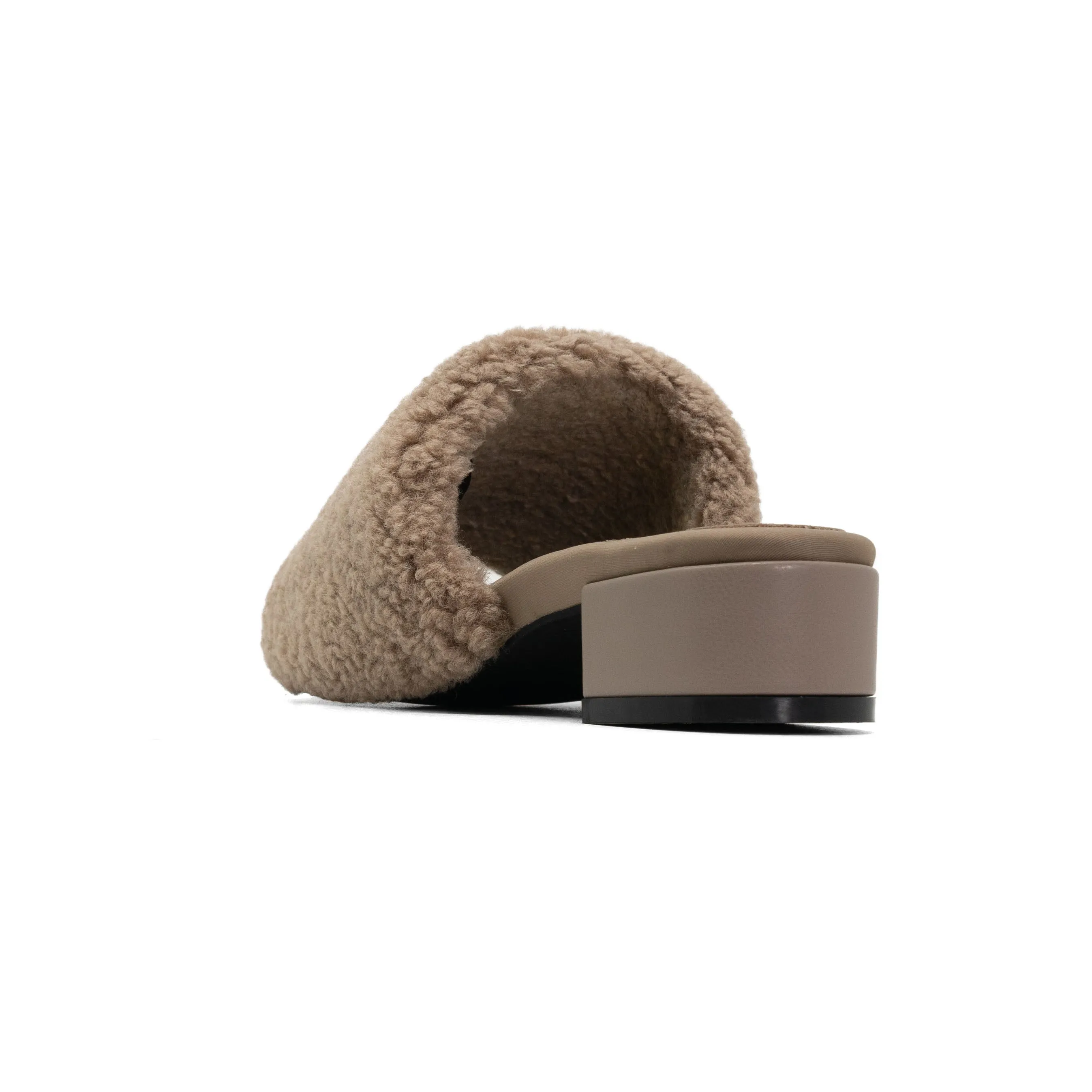ROAM FUZZY SQUARE OAT FAUX SHEARLING