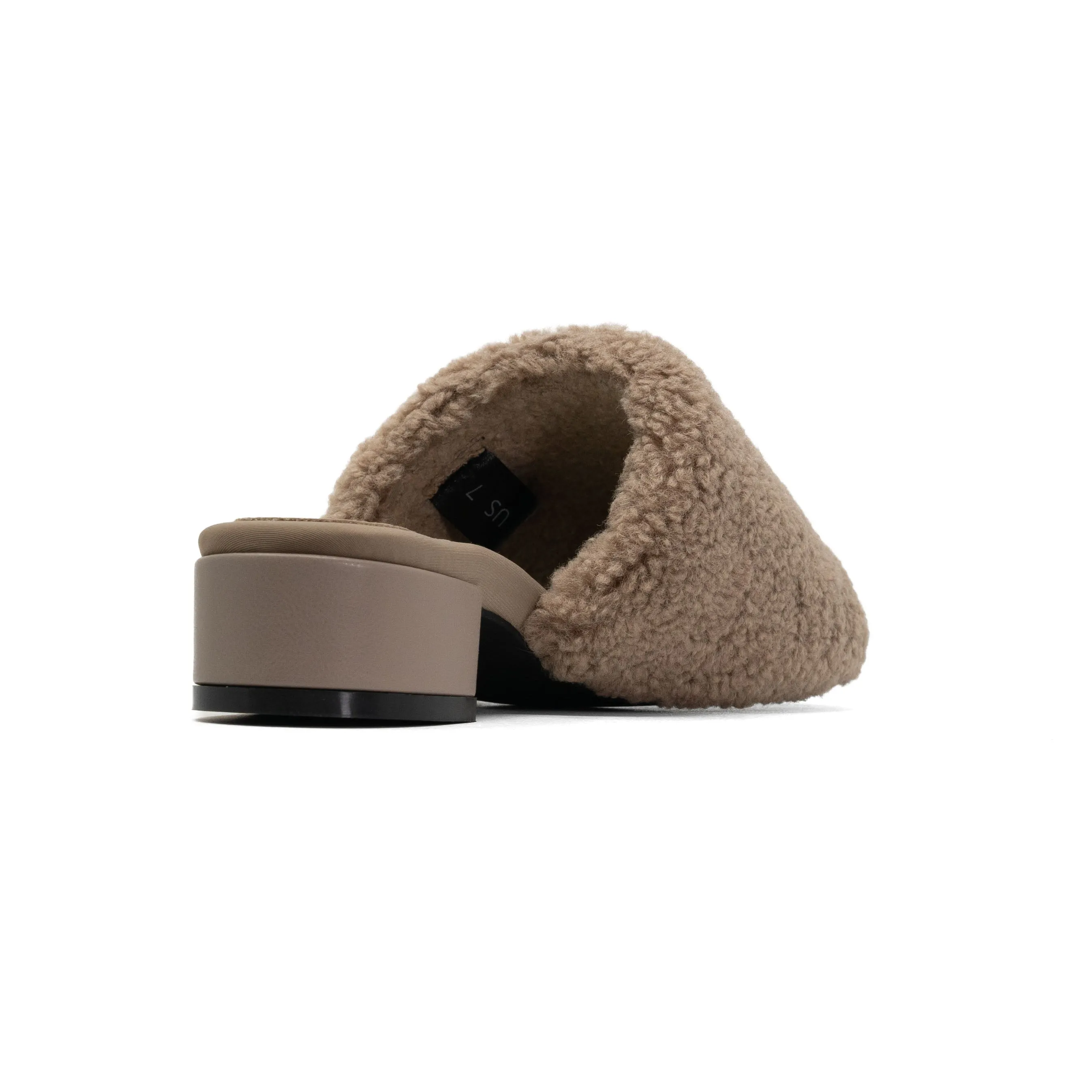 ROAM FUZZY SQUARE OAT FAUX SHEARLING