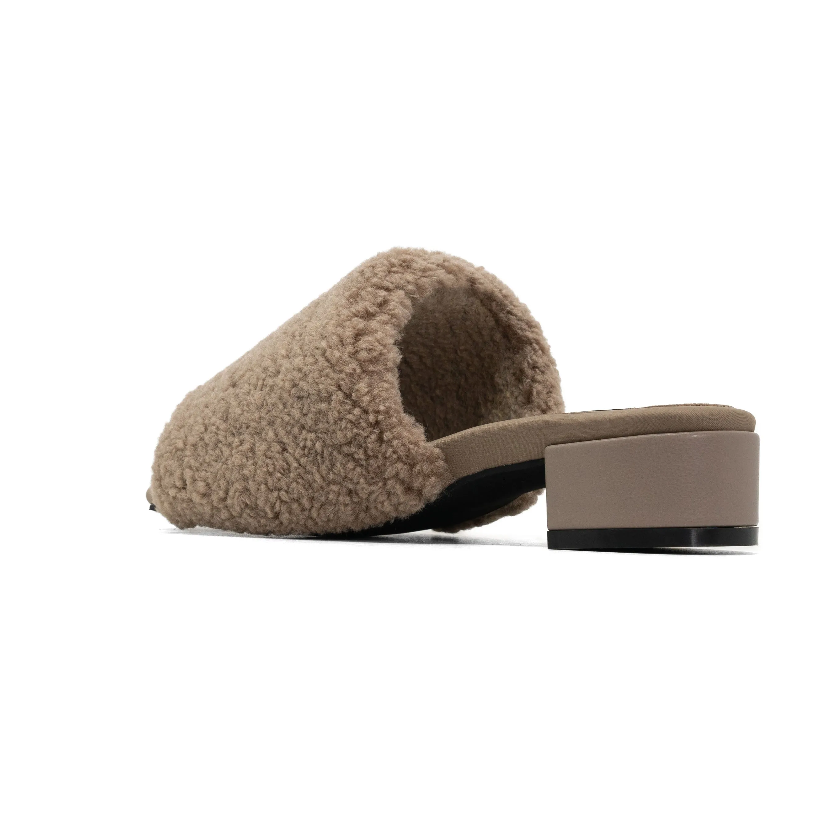 ROAM FUZZY SQUARE OAT FAUX SHEARLING