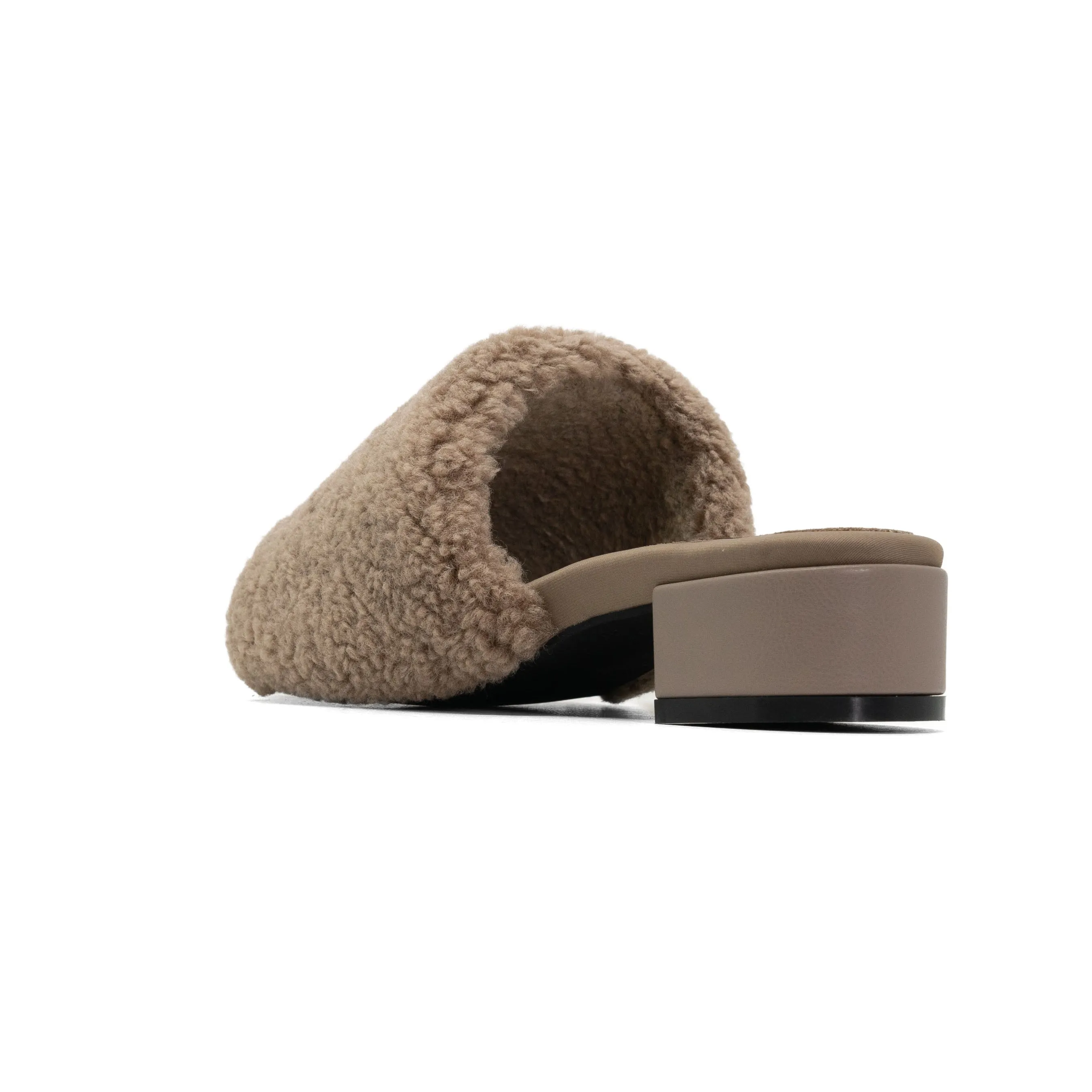 ROAM FUZZY SQUARE OAT FAUX SHEARLING