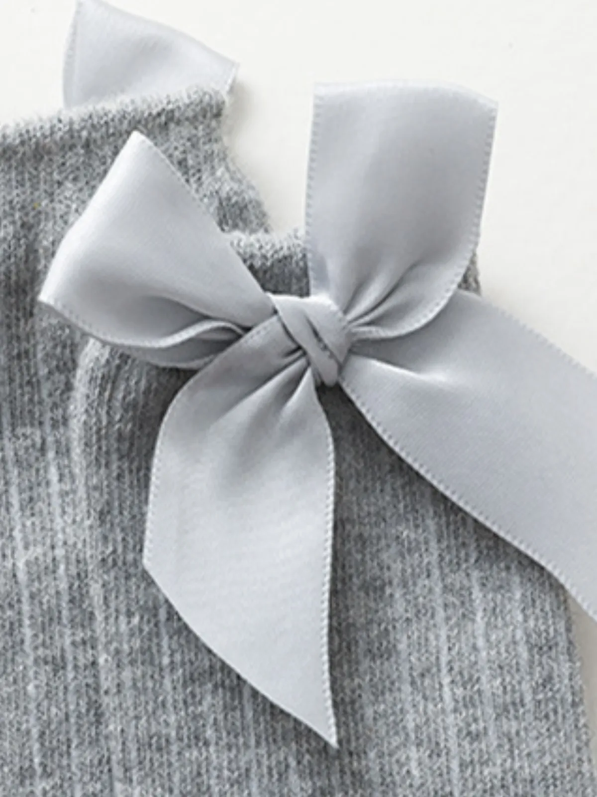 Satin Bow Scallop Socks