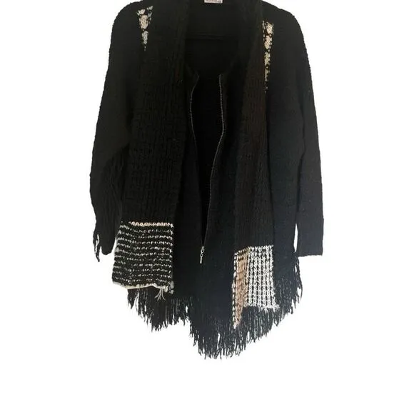 Silvia Fashion Zip Front Cape Poncho Sweater &amp; Scarf Alpaca /Cotton Black White