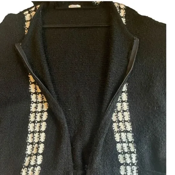 Silvia Fashion Zip Front Cape Poncho Sweater &amp; Scarf Alpaca /Cotton Black White