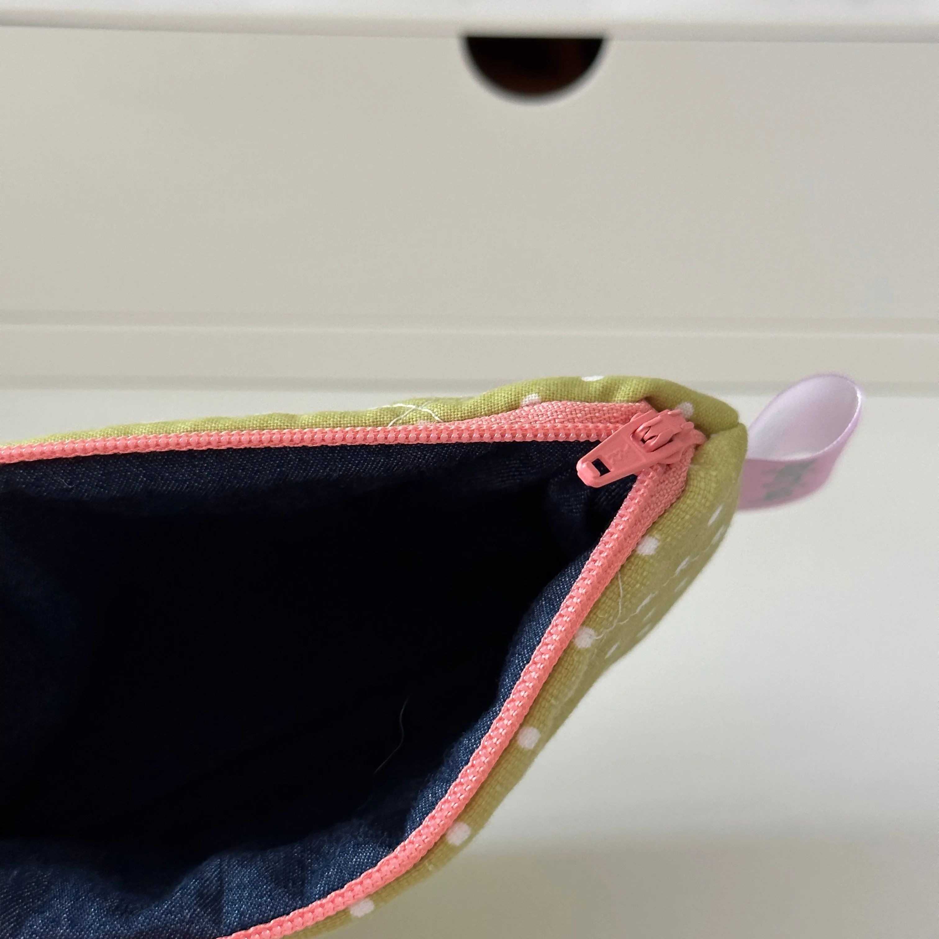 Small Flat Pouch - Matcha Polka