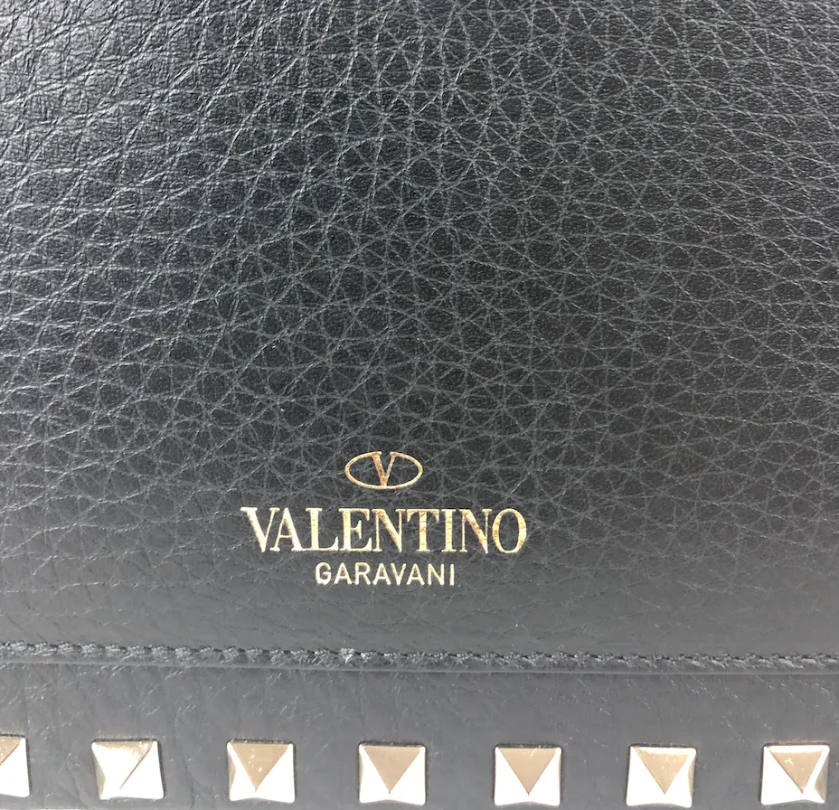 Valentino Garavani Rockstud Small Shoulder Bag in Black