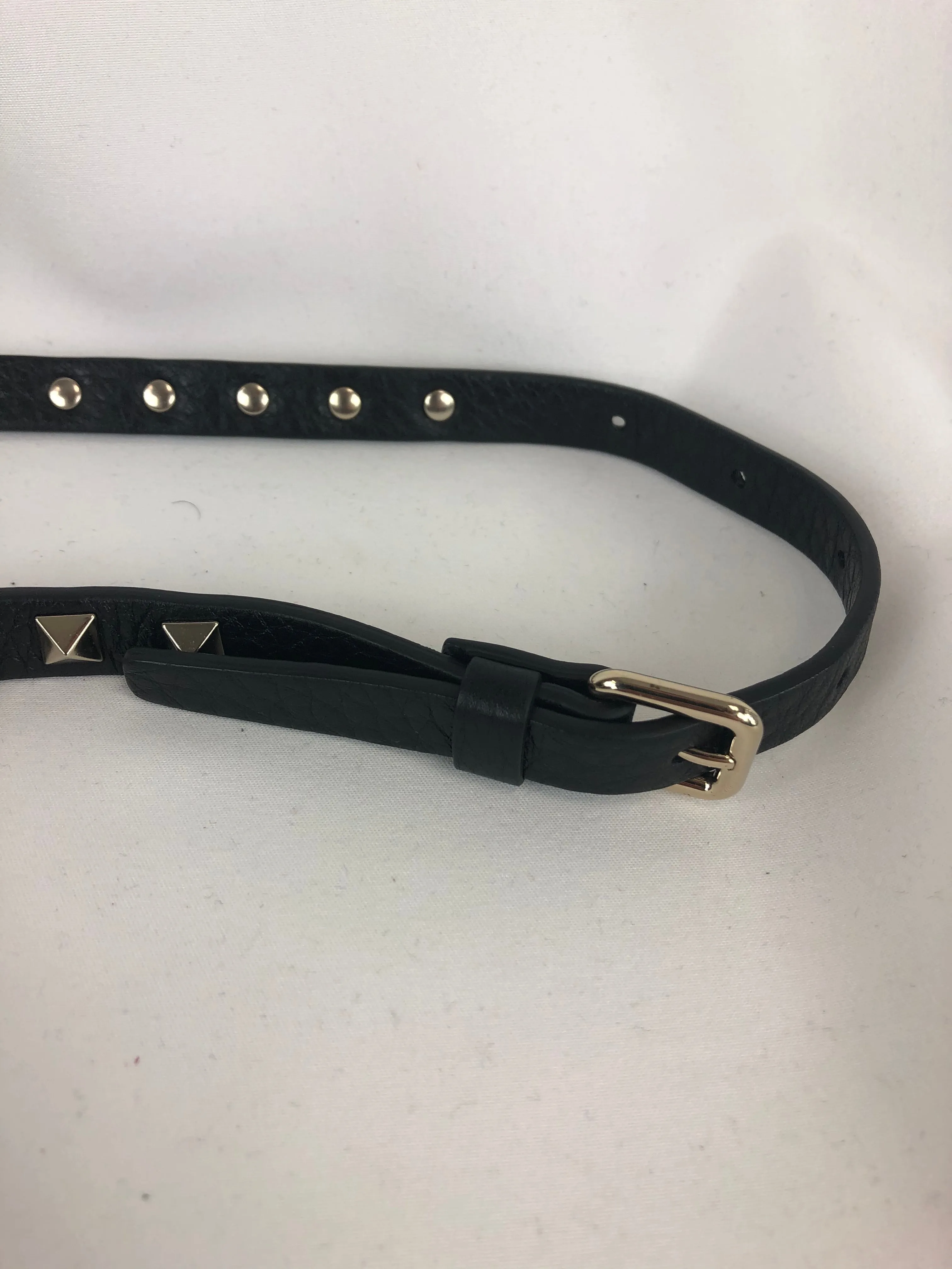 Valentino Garavani Rockstud Small Shoulder Bag in Black