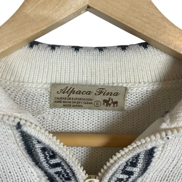 VINTAGE Peruvian Alpaca Wool Full Zip Eclectic Sweater Size S