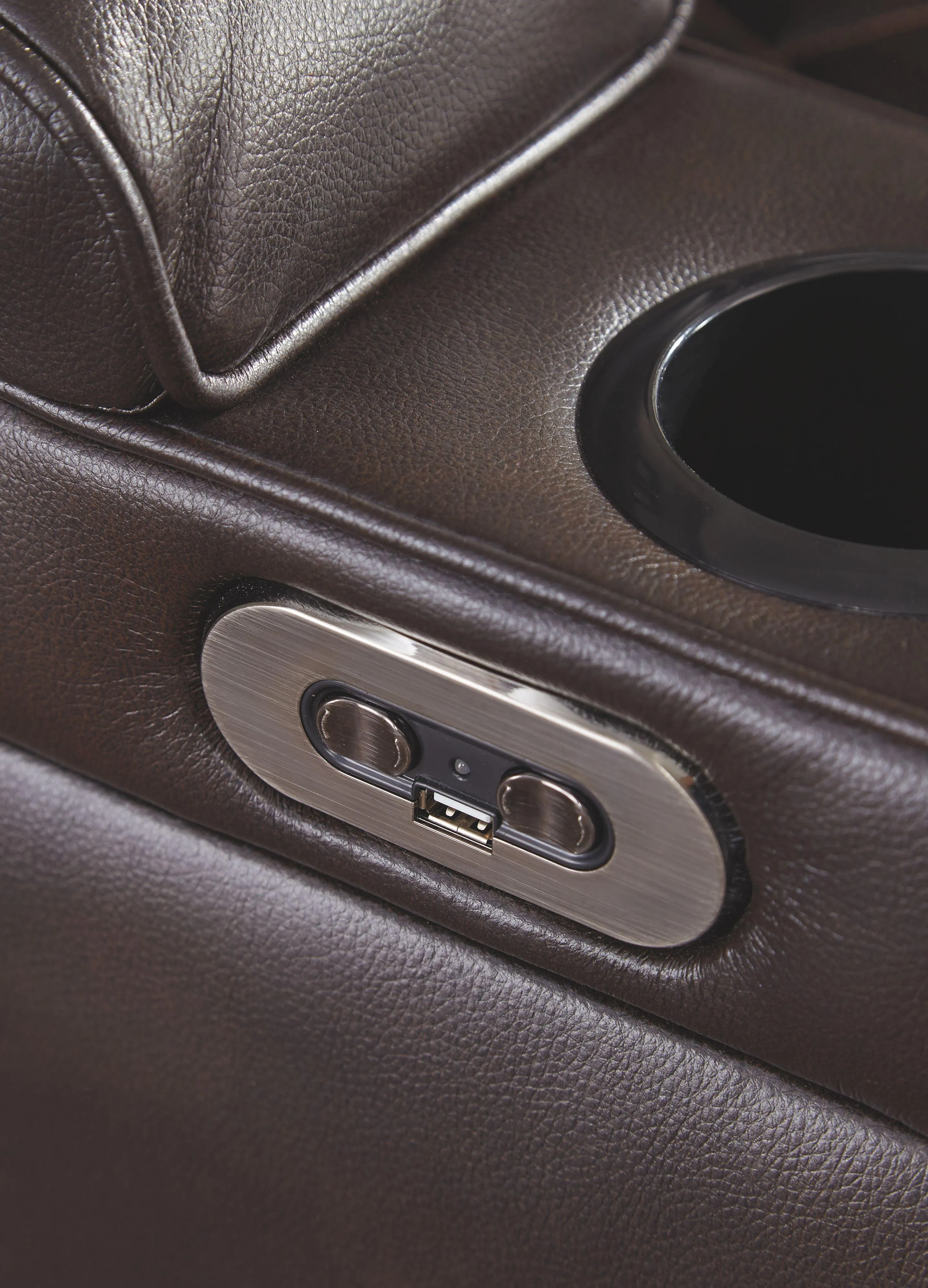 Warnerton - Pwr Recliner/adj Headrest