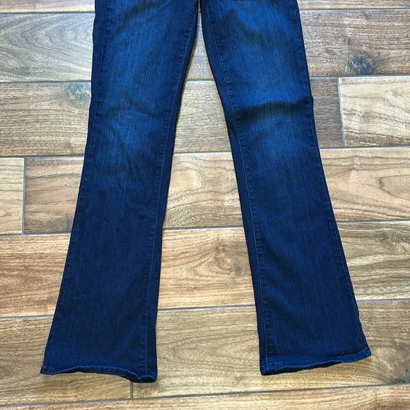 Women’s Paige Manhattan Boot Cut Jean in color Cinema size 28