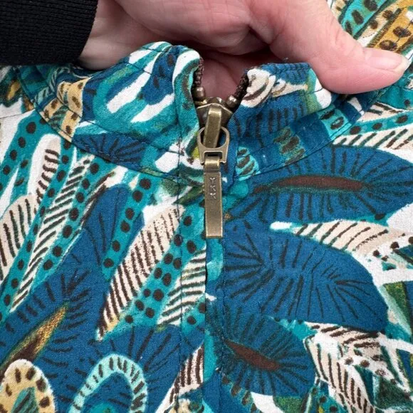 Zenergy Chicos Full Zip Jacket Womens 2 Large Blue Green Polyester Peacock Print